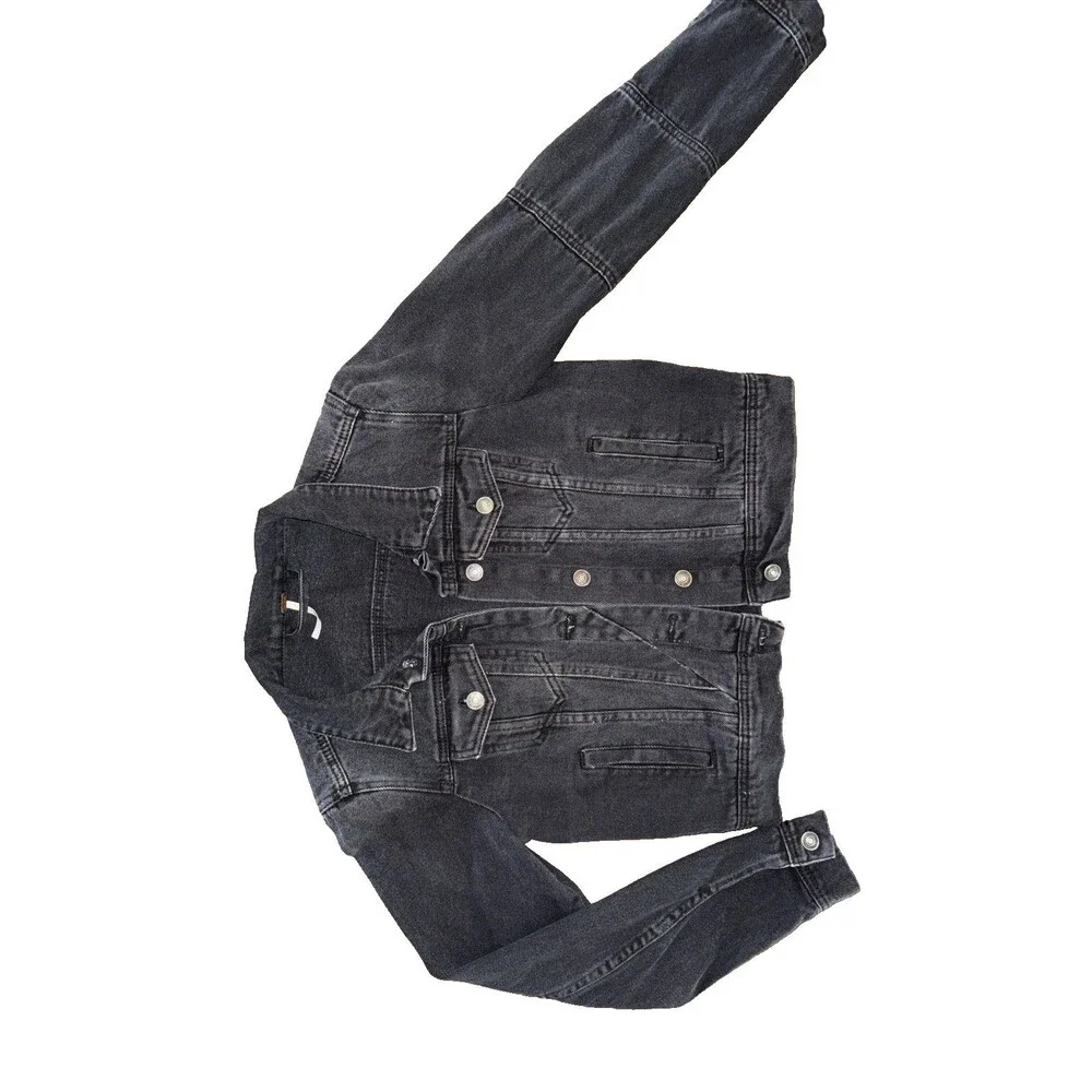 Free People Black Wash Cropped Denim Jacket Fitted Trucker XS Button Front - Picture 5 of 7